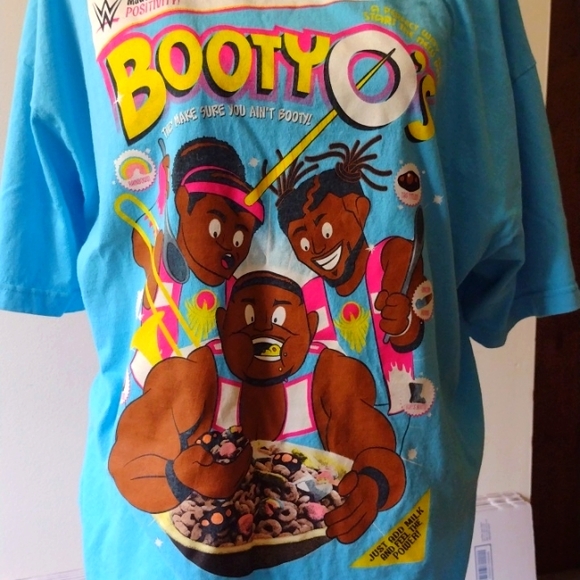 WWE Other - WWE XXL Booty O's t shirt tee